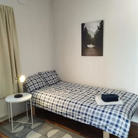 Kristin - House In Naerpes Centre - 24/7 Check In Lägenhet